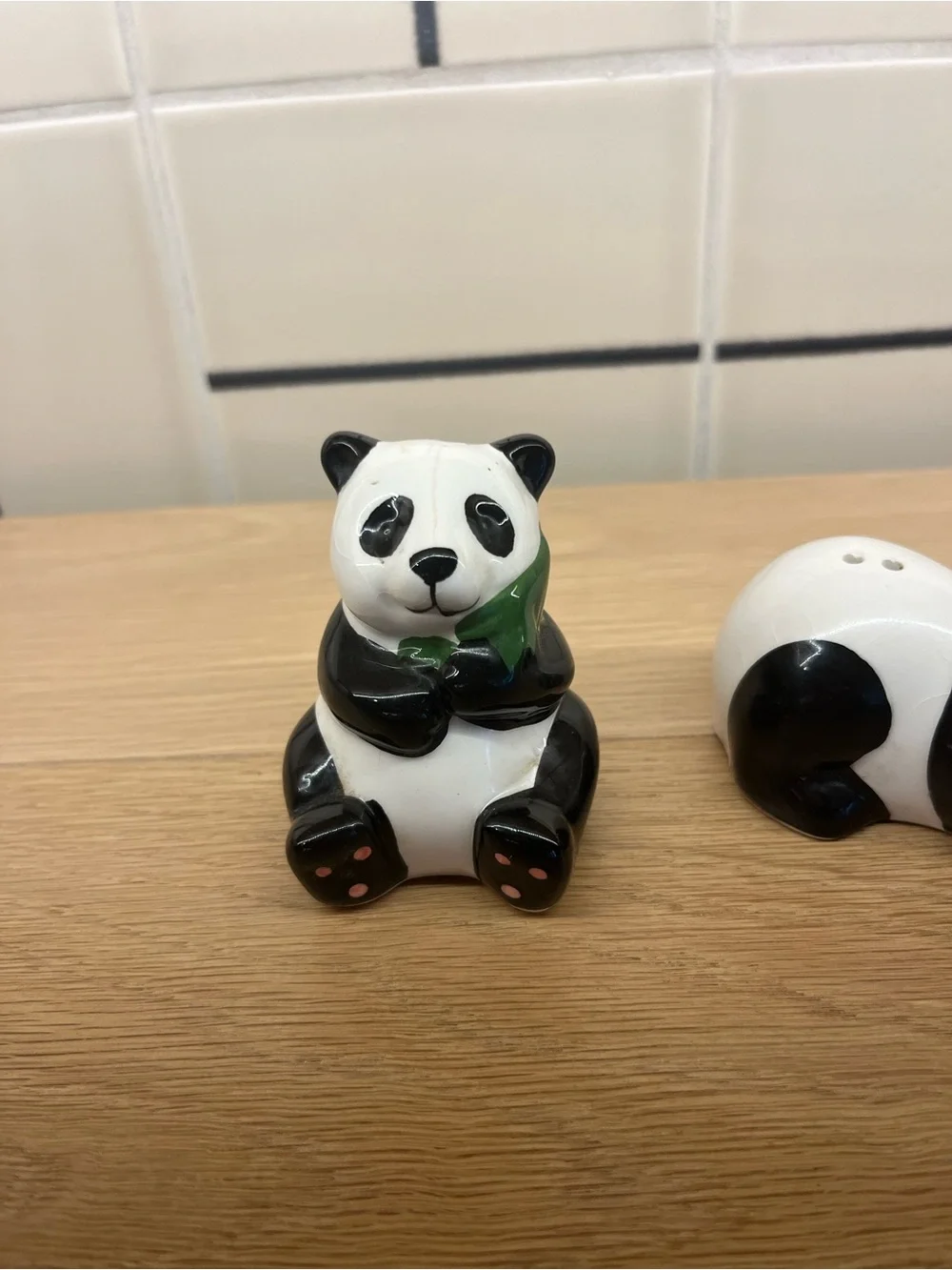 Panda Ceramic Salt and Pepper Shaker Set - Black & White